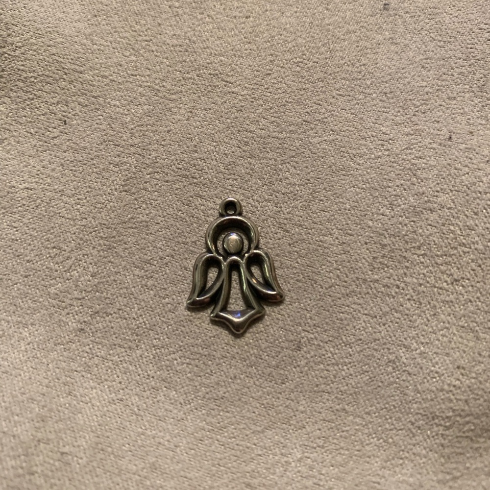 Retired James Avery open angel charm